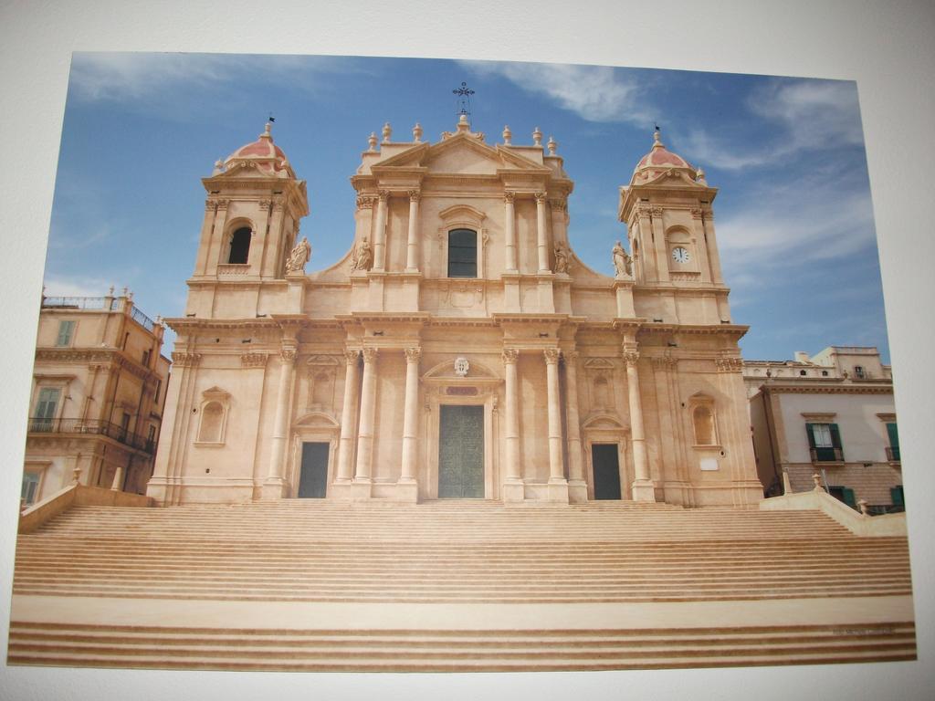 Casa Vacanze Il Quadrifoglio Noto Exteriör bild