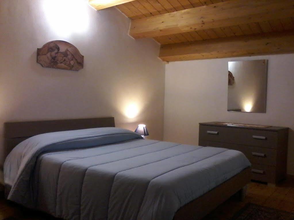 Casa Vacanze Il Quadrifoglio Noto Exteriör bild